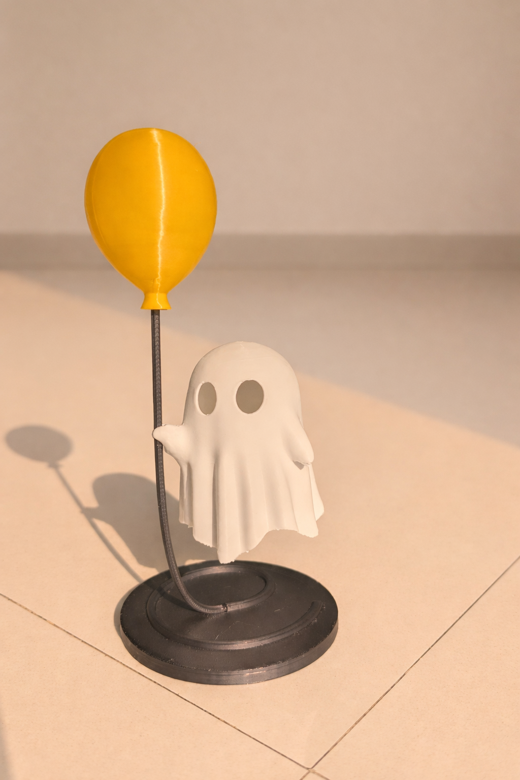Ghost balloon lamp