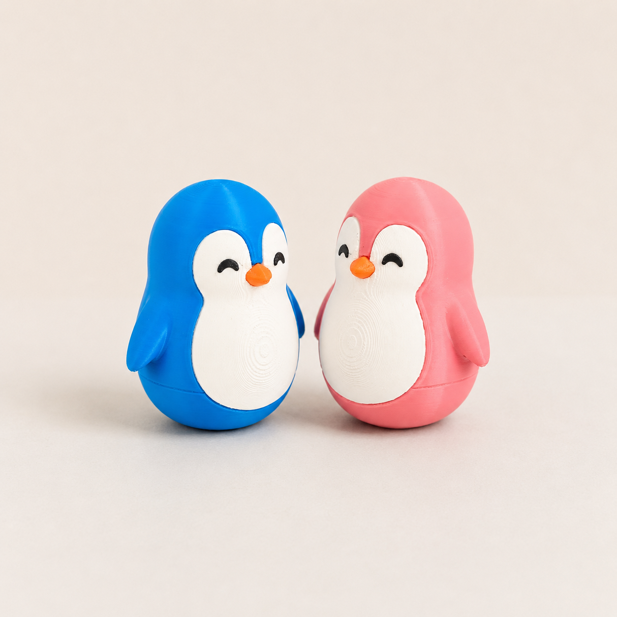 Cute Wobble Penguin Desk Toy